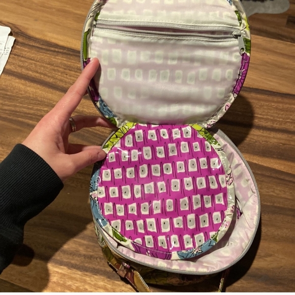 VERA BRADLEY MAKEUP BAG  7 X 6.5 EUC. - Picture 7 of 10